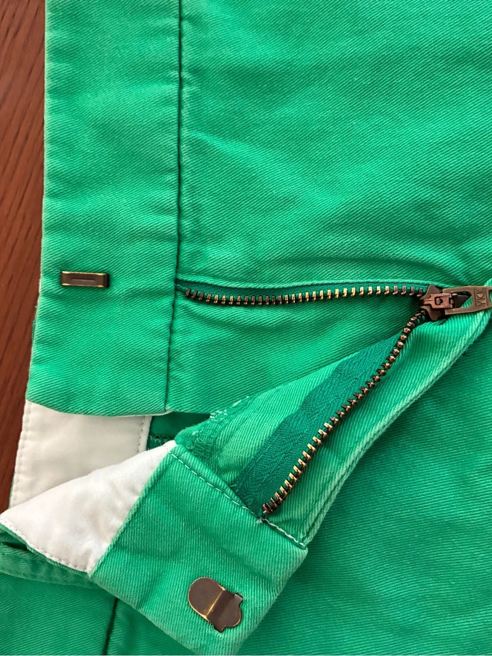 J Crew size 2 Green Women's Cotton Shorts - Classic Summer Style